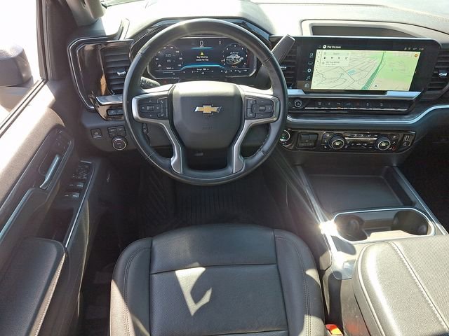 Used 2025 Chevrolet Silverado 3500 LTZ w/ LTZ Premium Package AWD/4WD image 11