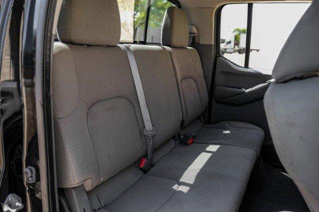 Used 2021 Nissan Frontier SV w/ Midnight Edition Floor Mats image 32