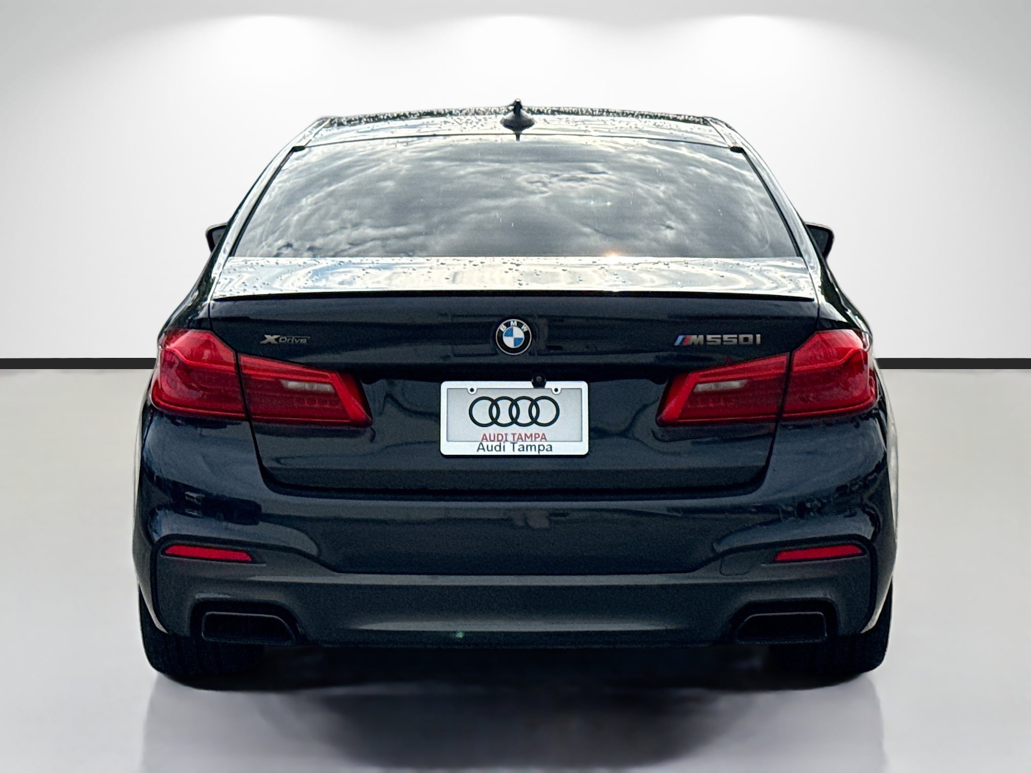 Used 2019 BMW M550i xDrive w/ Dynamic Handling Package AWD/4WD image 4