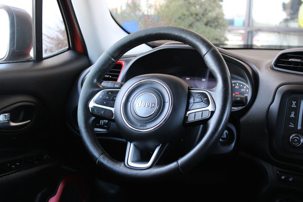 Used 2015 Jeep Renegade Trailhawk w/ Safety & Security Group I image 20