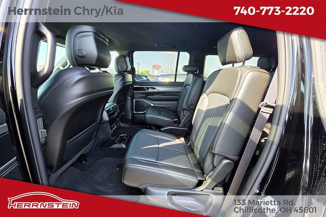 New 2026 Jeep Grand Wagoneer 4WD image 25