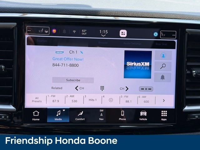 Used 2023 Chrysler Pacifica Limited w/ Uconnect Theater Family Group image 27