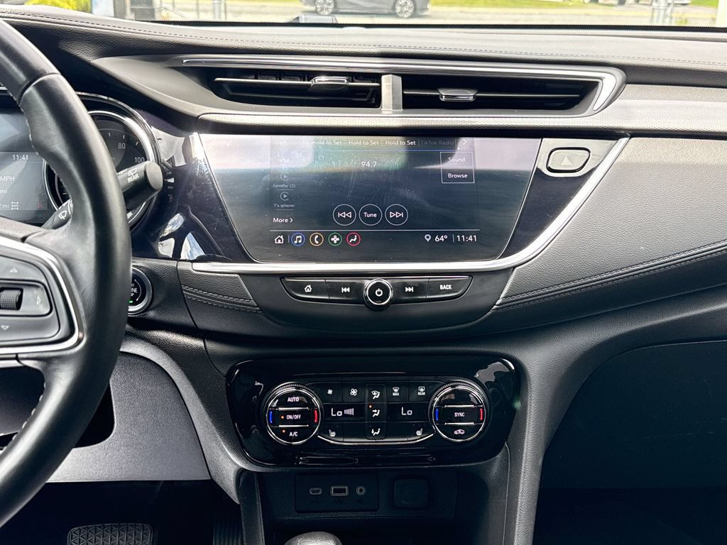 Used 2022 Buick Encore GX Select AWD/4WD image 22