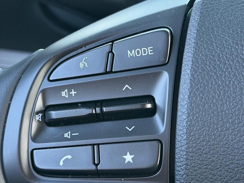 Certified 2023 Hyundai Venue SEL w/ Cargo Package image 15