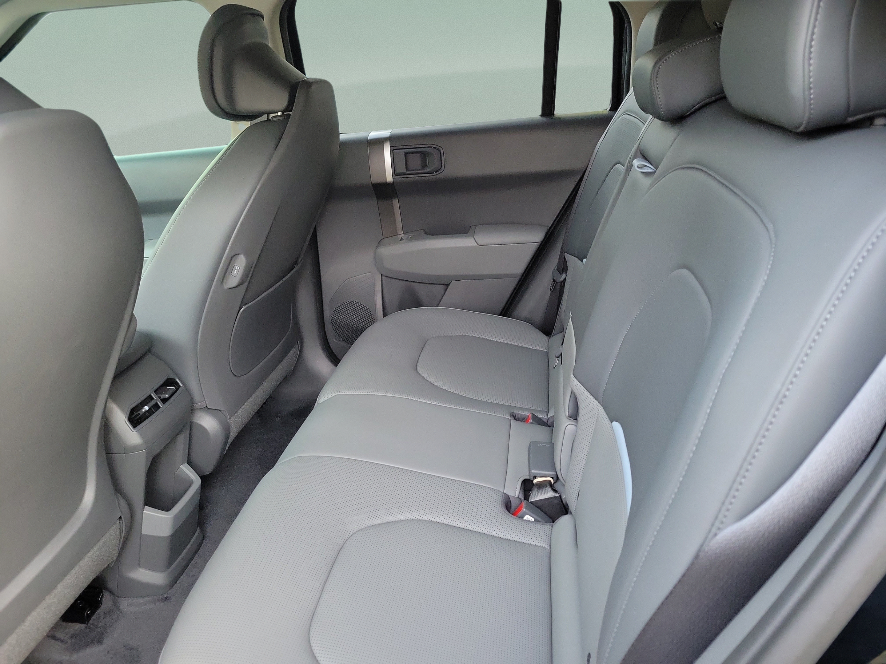 New 2027 Kia EV3 Wind FWD image 6