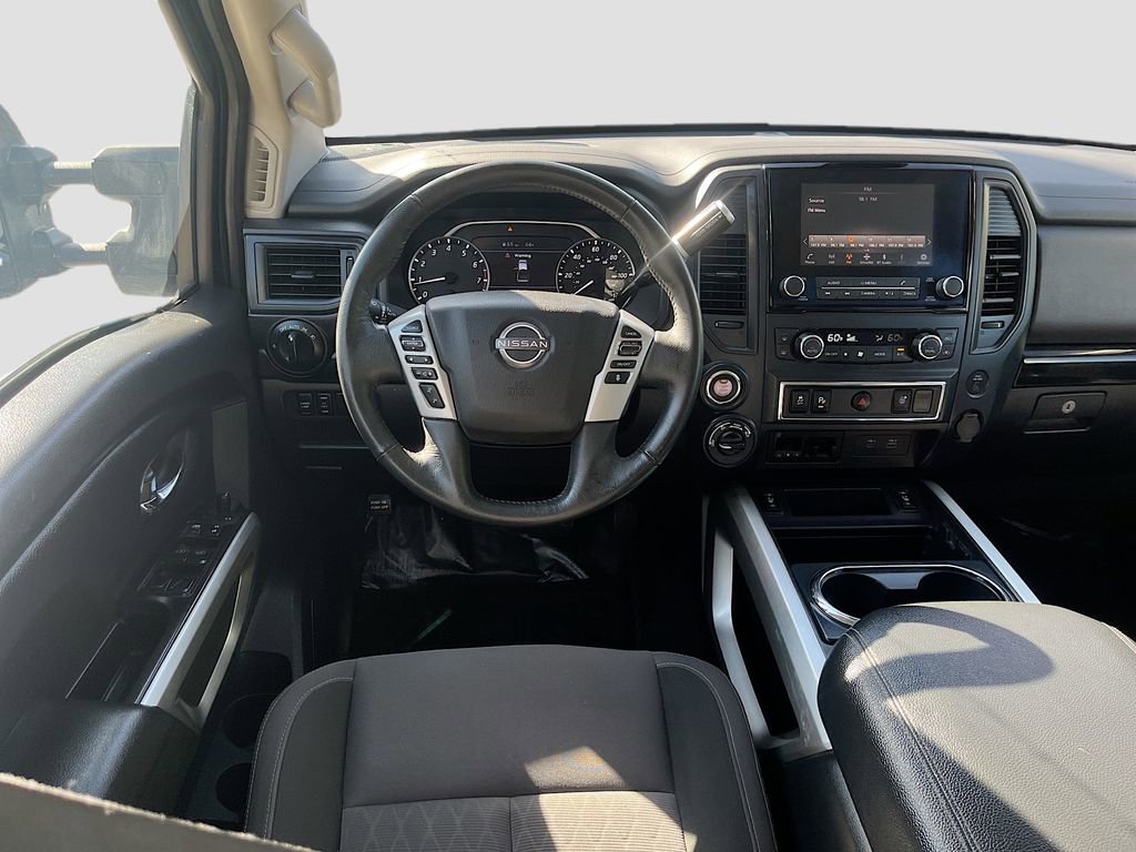 Used 2024 Nissan Titan SV w/ SV Convenience Package image 21