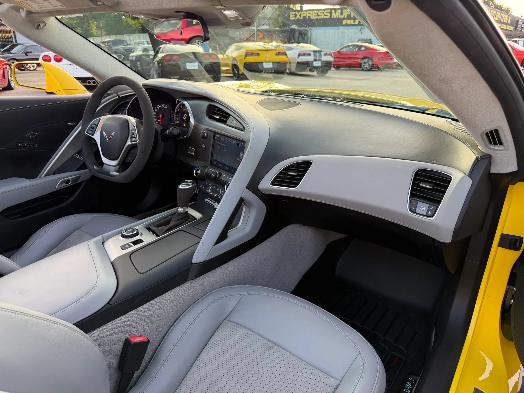 Used 2018 Chevrolet Corvette Grand Sport RWD image 31