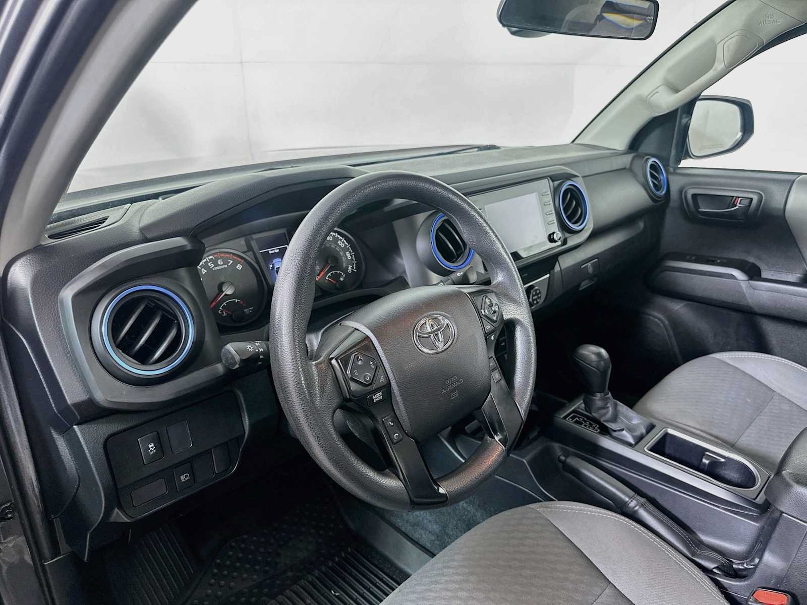 Used 2022 Toyota Tacoma SR RWD image 7