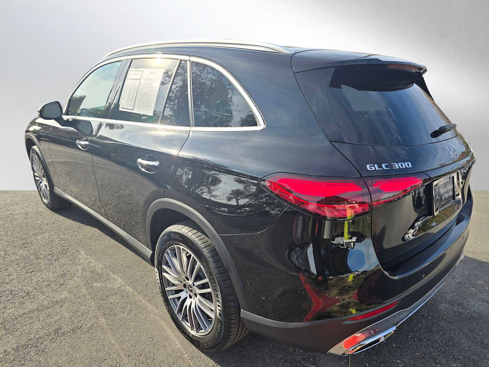 Certified 2026 Mercedes-Benz GLC 300 4MATIC image 5