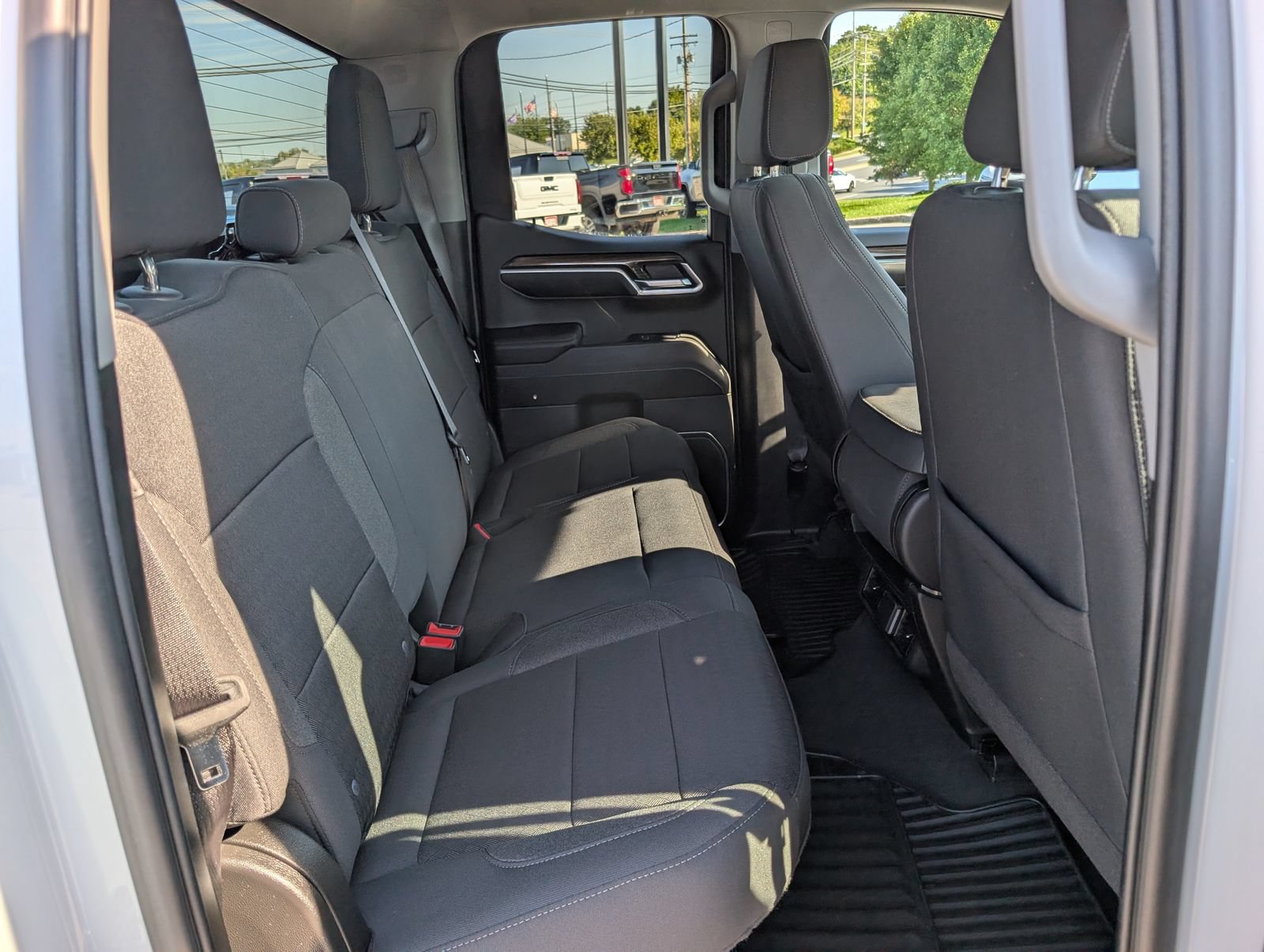 Used 2024 Chevrolet Silverado 1500 LT AWD/4WD image 13