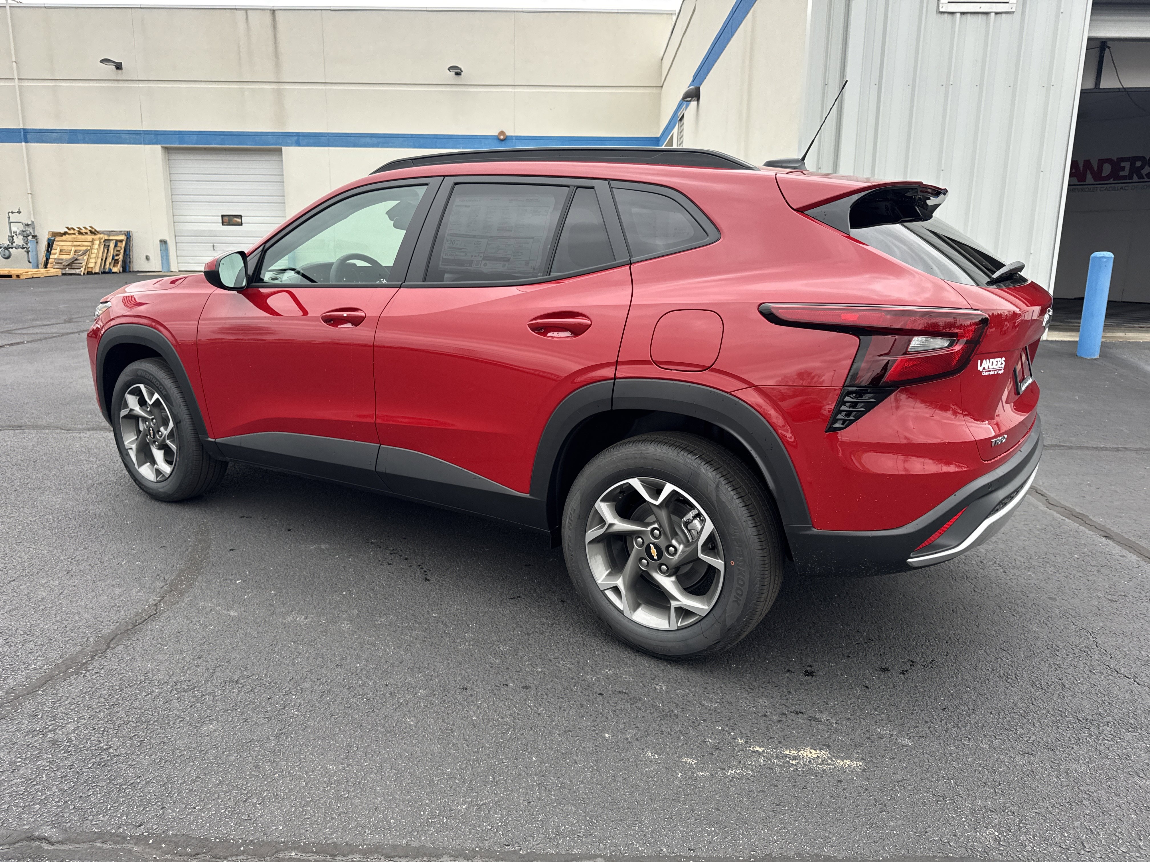 New 2026 Chevrolet Trax LT w/ Driver Confidence Package image 2