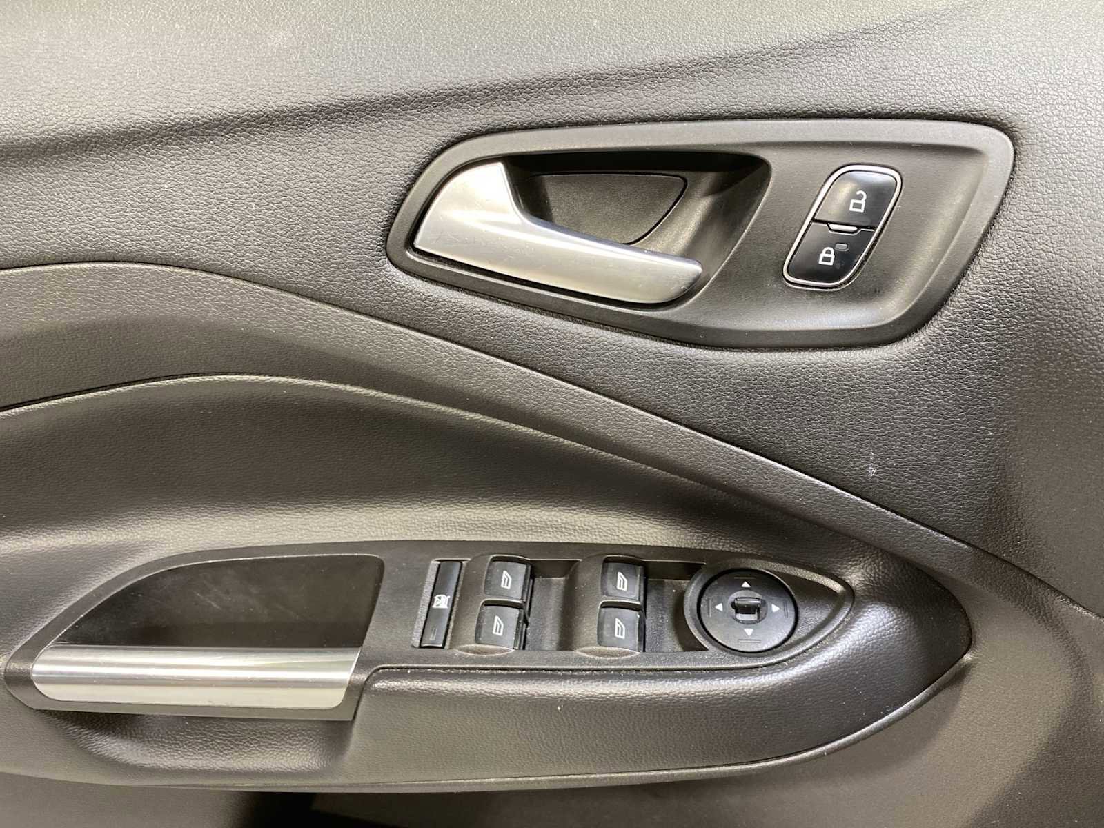 Used 2018 Ford Escape SEL w/ Ford Safe & Smart Package image 23