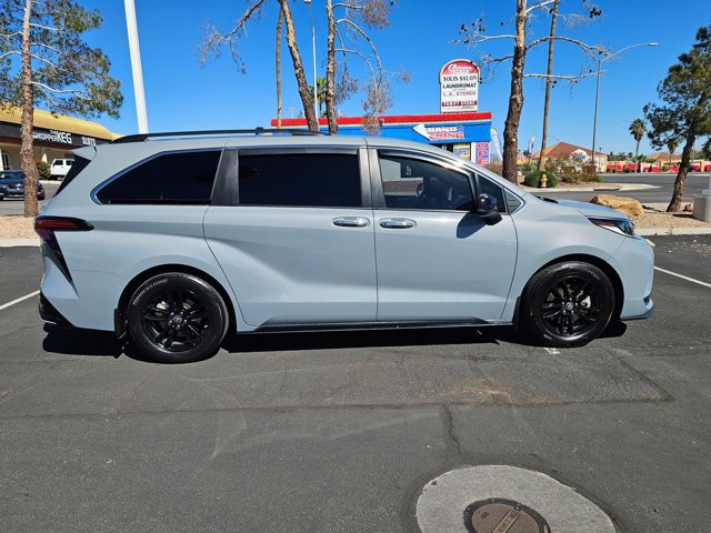 Used 2023 Toyota Sienna XSE w/ XSE Plus Package video 4