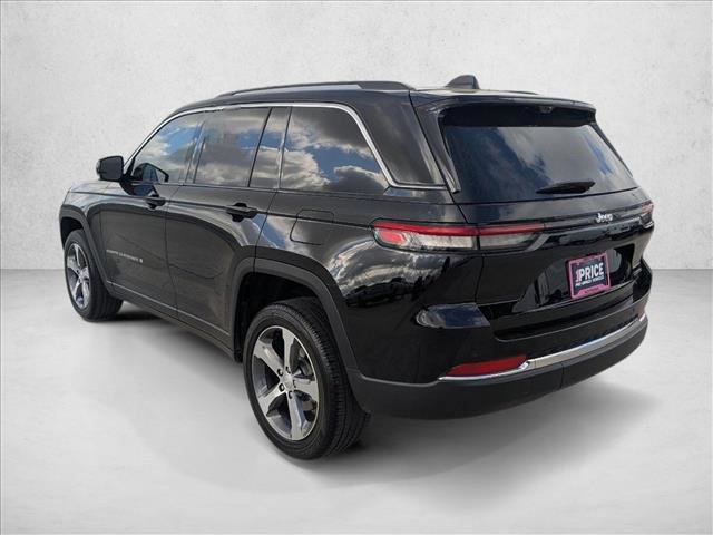 Certified 2023 Jeep Grand Cherokee Limited w/ Luxury Tech Group II image 8