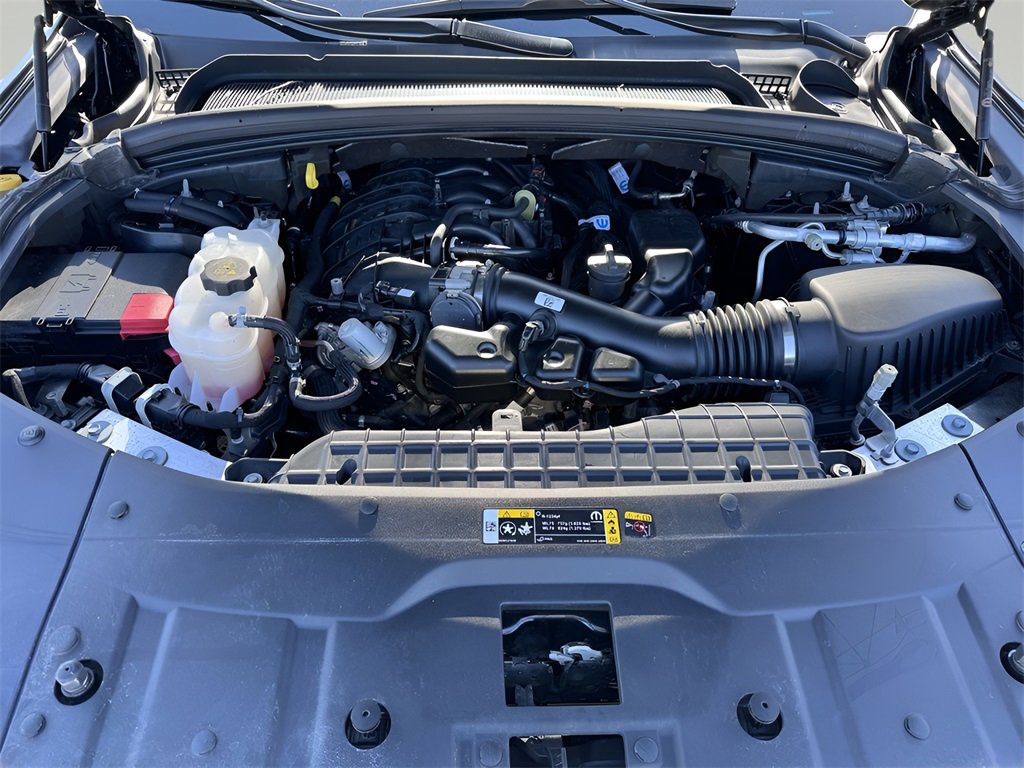 Used 2023 Jeep Grand Cherokee L Limited w/ Luxury Tech Group II image 35