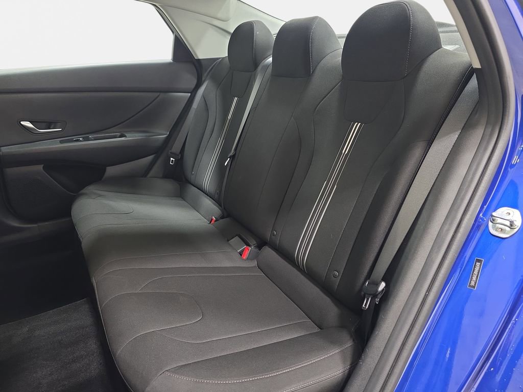 Used 2022 Hyundai Elantra SEL FWD image 13