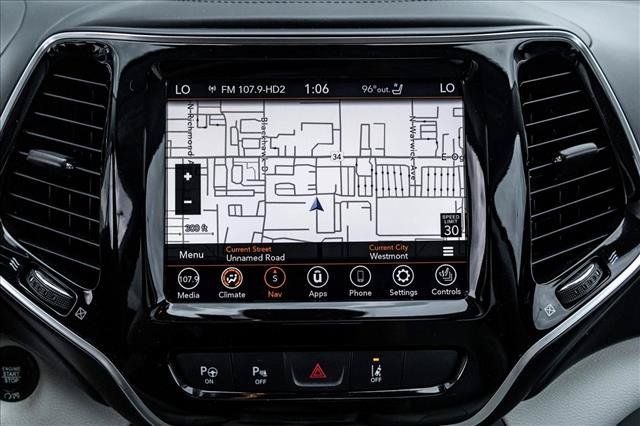 Used 2019 Jeep Cherokee Overland w/ Technology Group AWD/4WD image 17