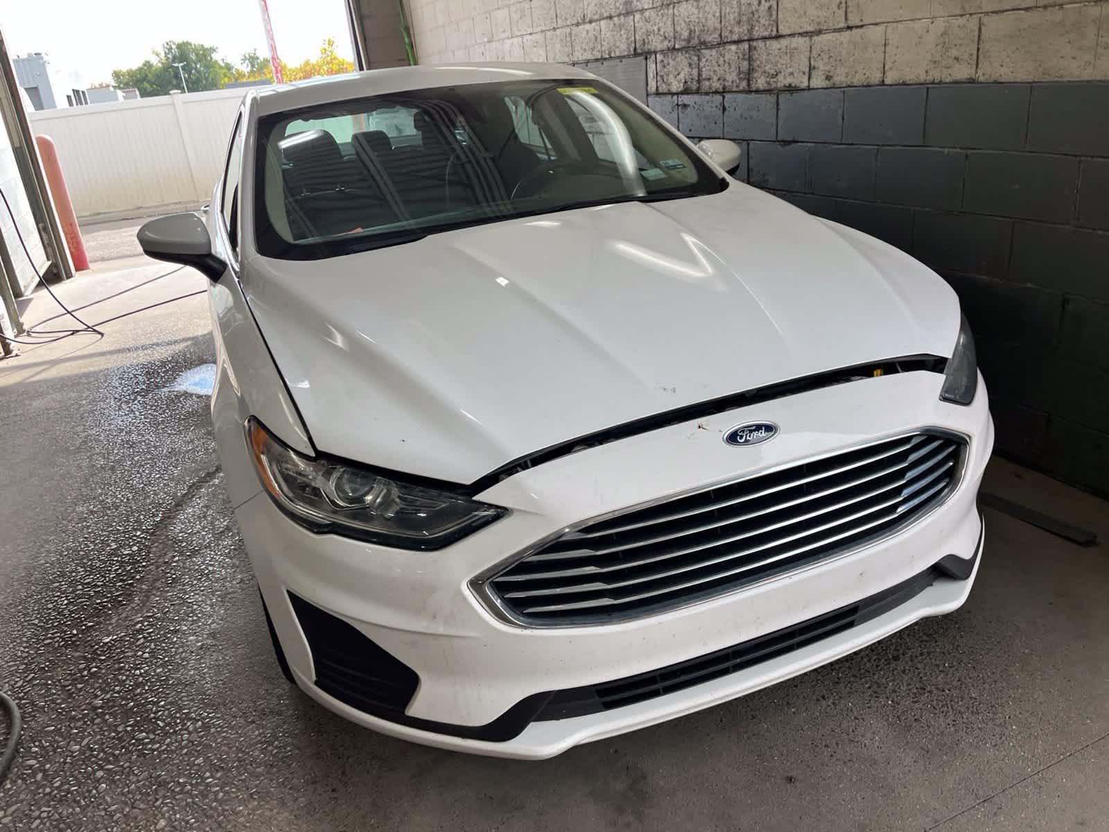 Used 2020 Ford Fusion SE FWD image 20