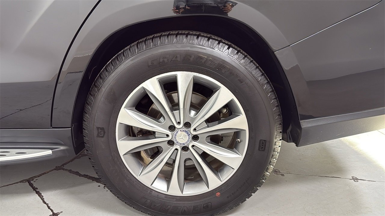 Used 2014 Mercedes-Benz GL 450 4MATIC image 24