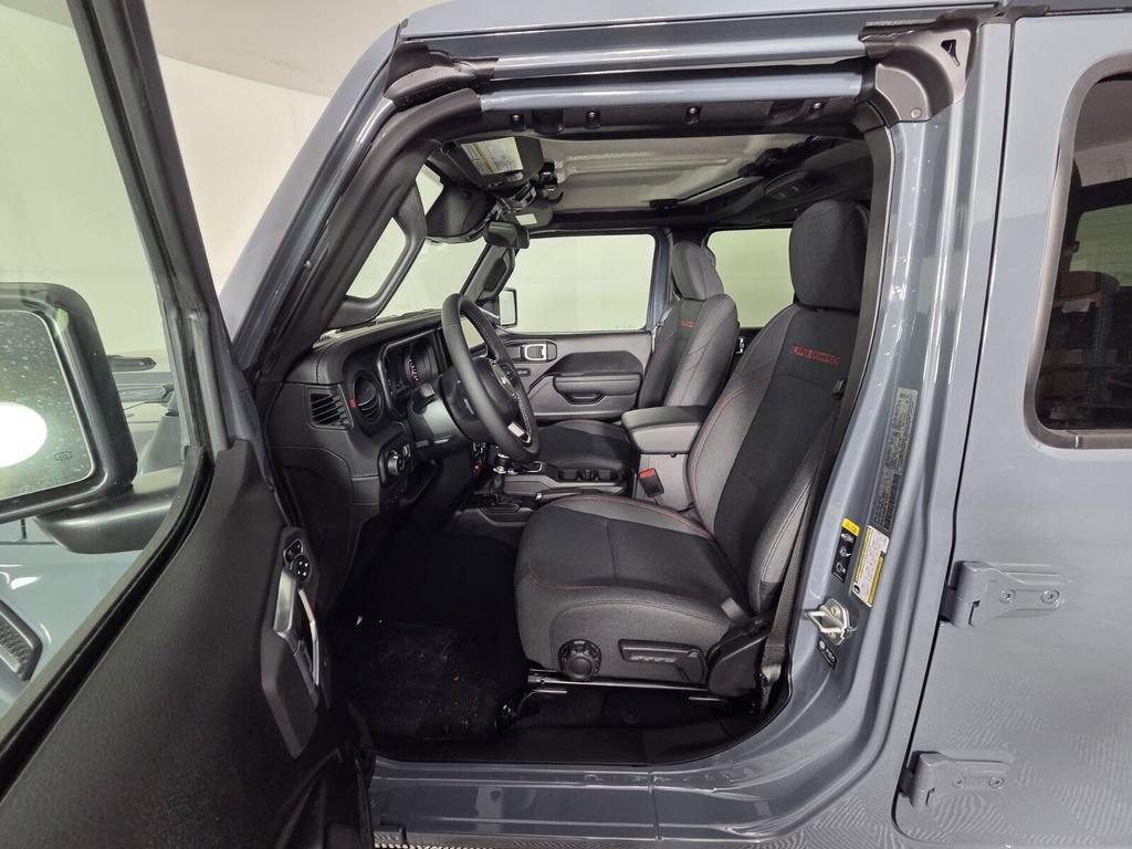 New 2026 Jeep Gladiator Rubicon w/ Safety Group AWD/4WD image 8