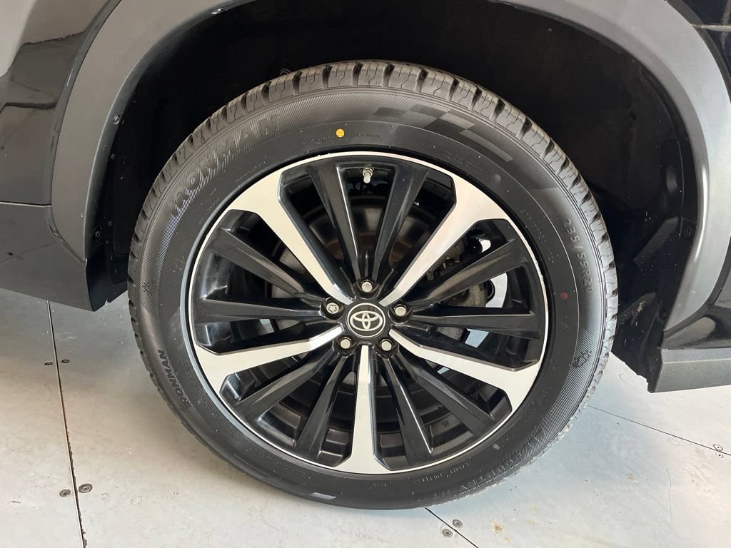 Used 2021 Toyota Highlander XSE AWD/4WD image 16