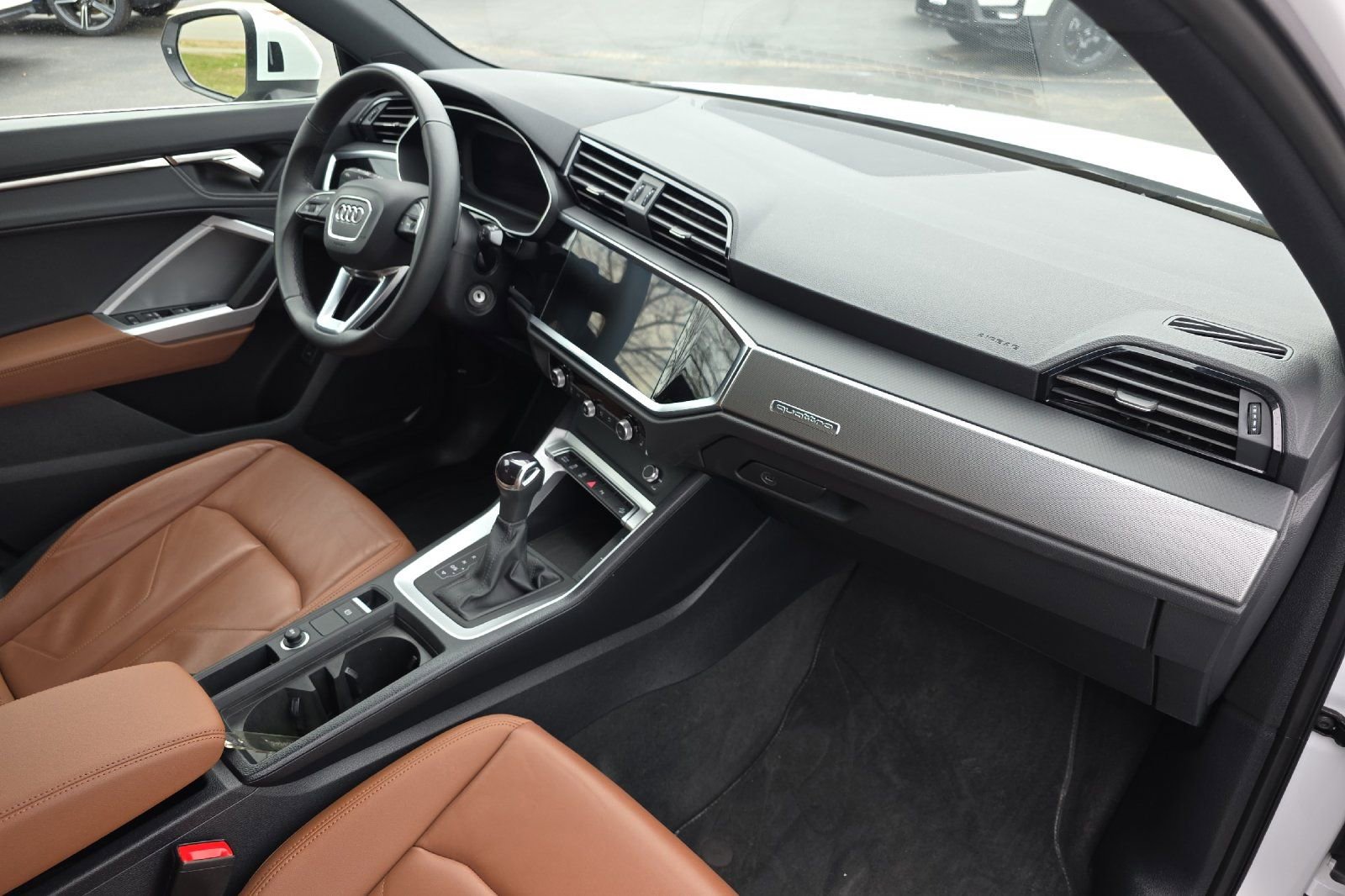 Used 2025 Audi Q3 2.0T Premium image 16