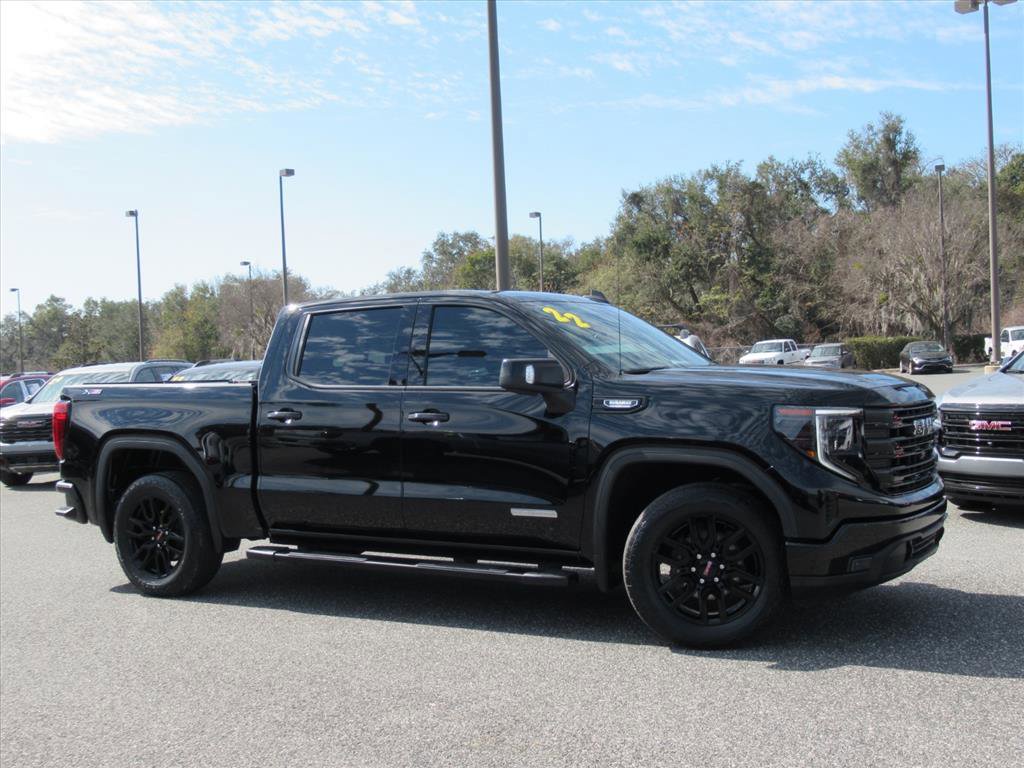 Used 2022 GMC Sierra 1500 Elevation w/ Elevation Premium Package image 2