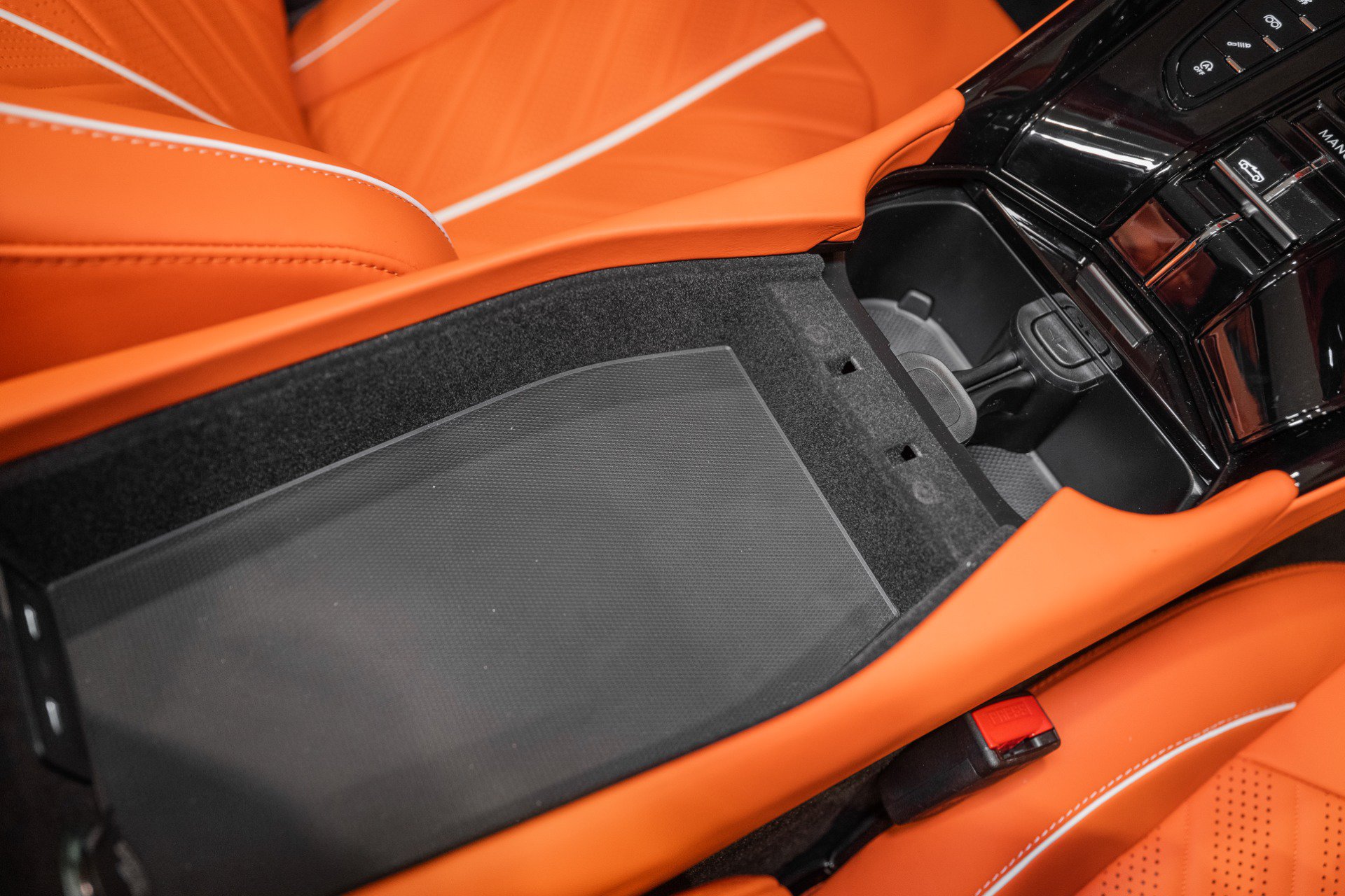 New 2026 Aston Martin DB12 Convertible RWD image 37