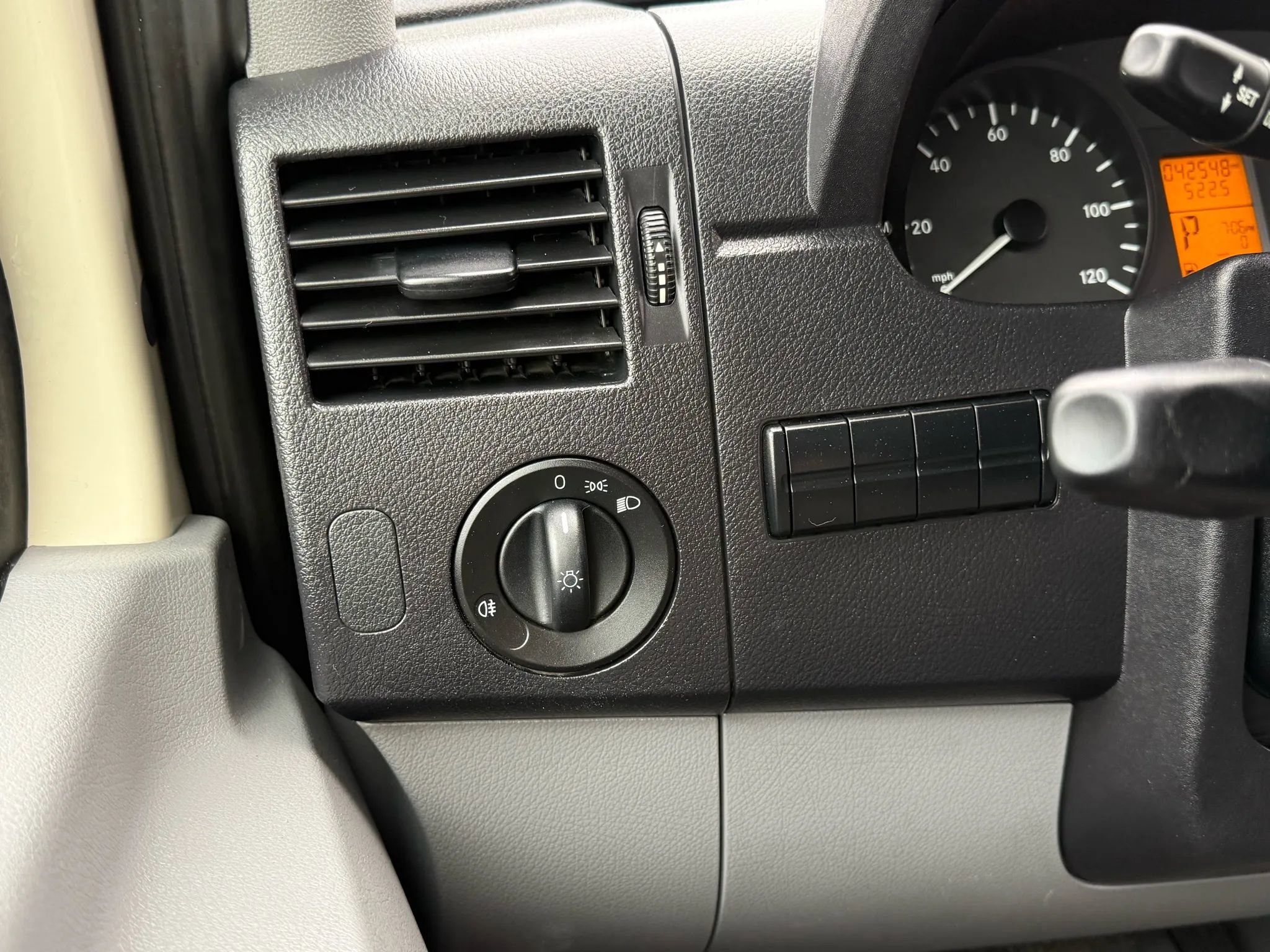 Used 2014 Mercedes-Benz Sprinter 3500 image 21