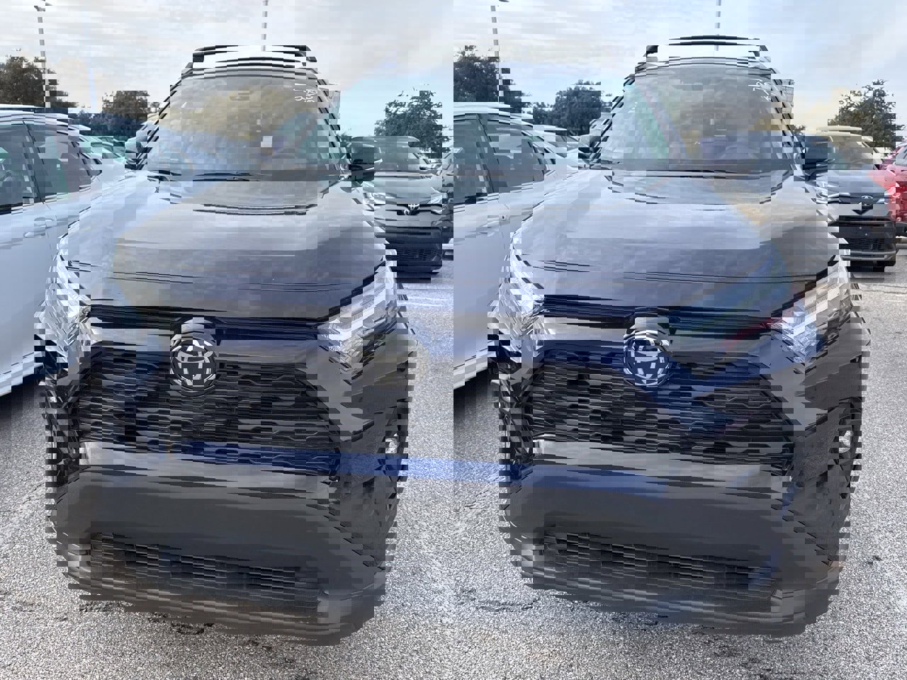 Used 2023 Toyota RAV4 XLE Premium image 2