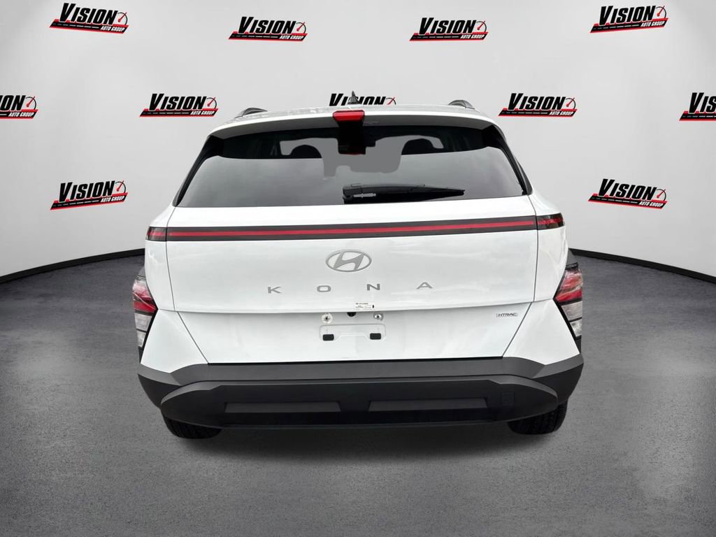 Certified 2025 Hyundai Kona SEL image 6