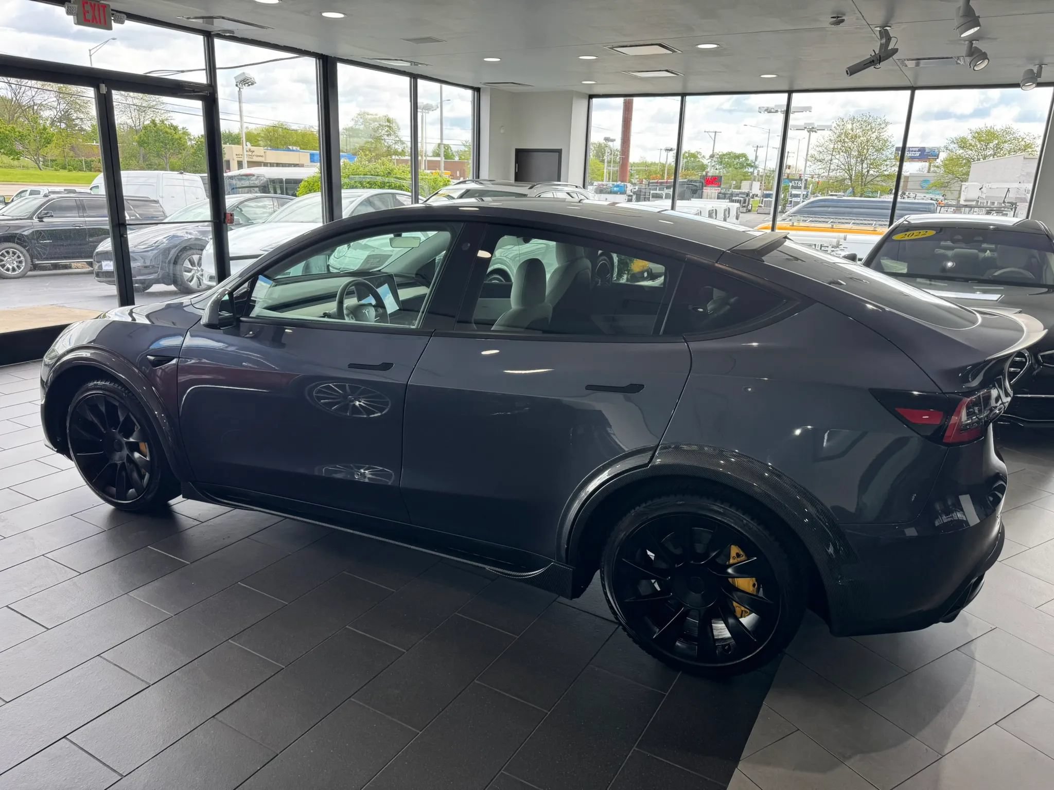 Used 2021 Tesla Model Y Long Range AWD/4WD image 7