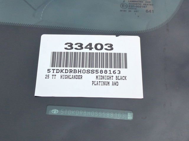 Used 2025 Toyota Highlander Platinum image 19
