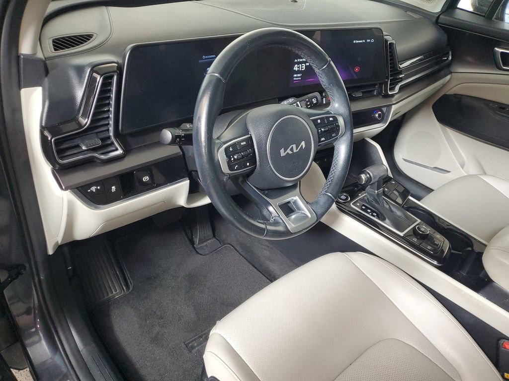 Used 2024 Kia Sportage EX image 11
