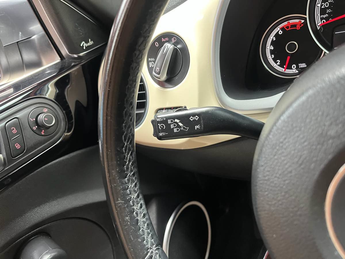 Used 2019 Volkswagen Beetle 2.0T Final Edition SEL FWD image 13