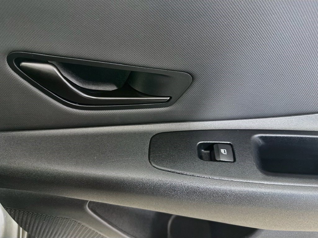 Used 2026 Hyundai Elantra Sport FWD image 30