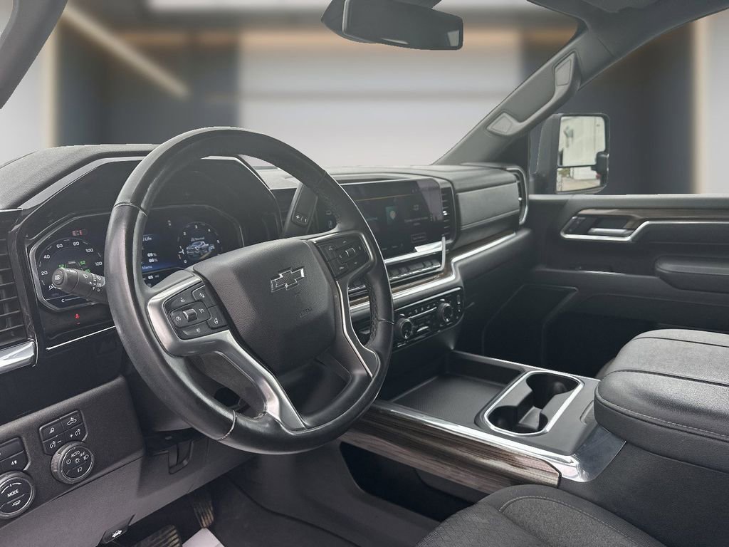 Used 2025 Chevrolet Silverado 2500 LT w/ Trail Boss Package image 6