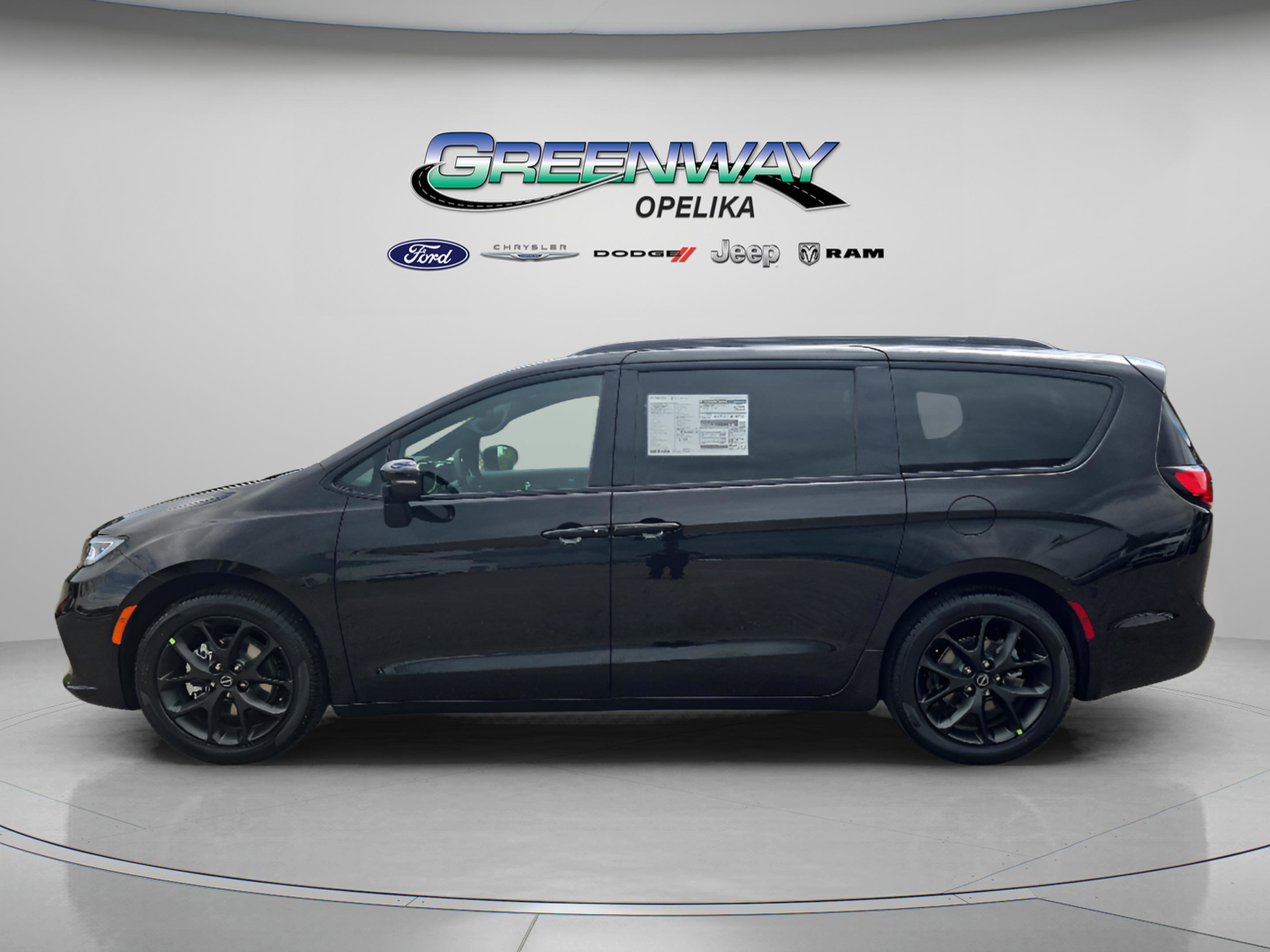 New 2026 Chrysler Pacifica Select image 4
