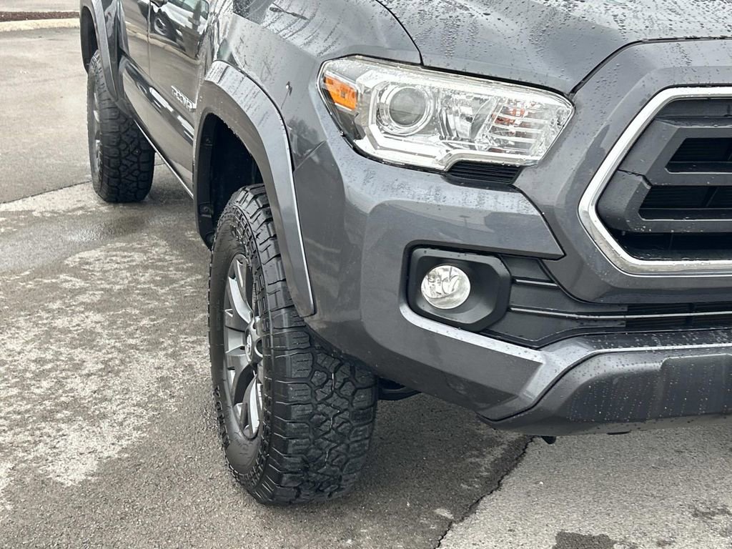 Used 2020 Toyota Tacoma SR5 image 11