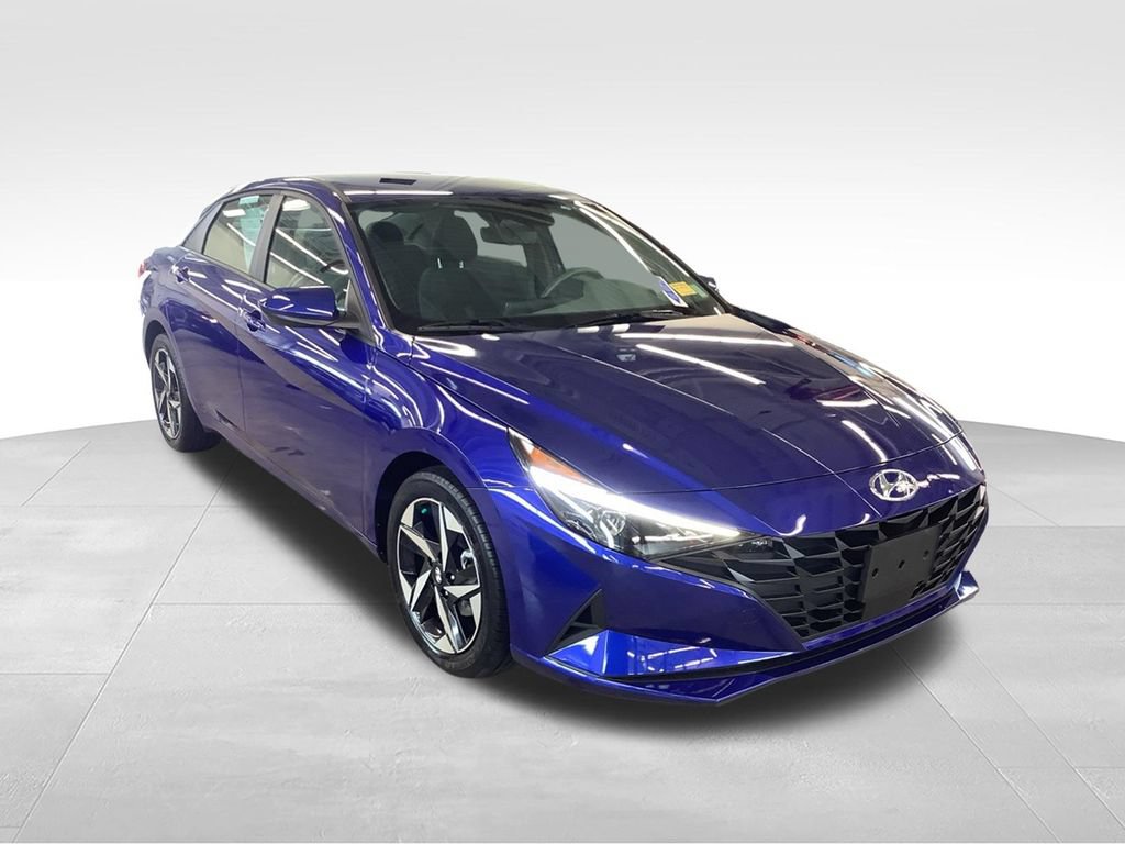 Certified 2023 Hyundai Elantra SEL w/ Convenience Package FWD image 9