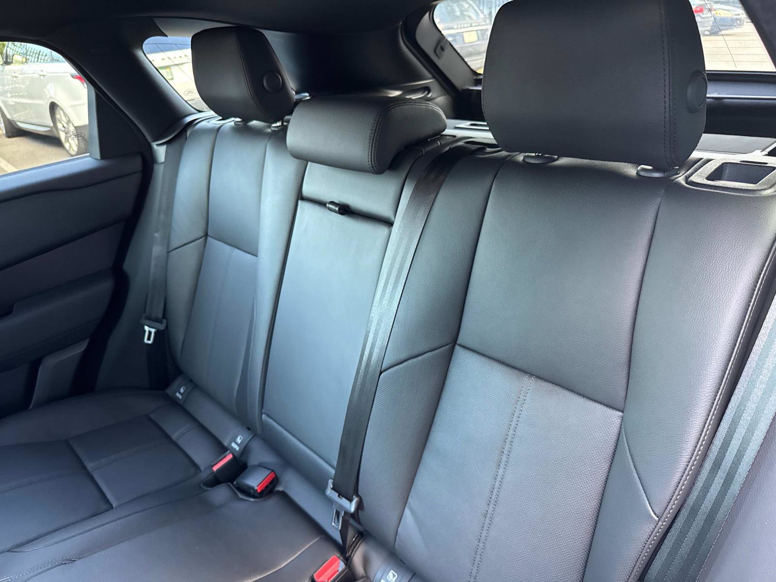 New 2026 Land Rover Range Rover Velar Dynamic SE image 14