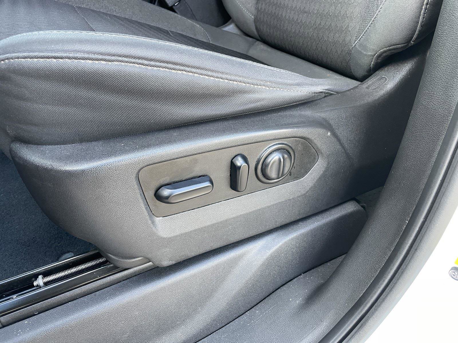 Used 2019 Chevrolet Silverado 1500 LT w/ Texas Edition RWD image 12