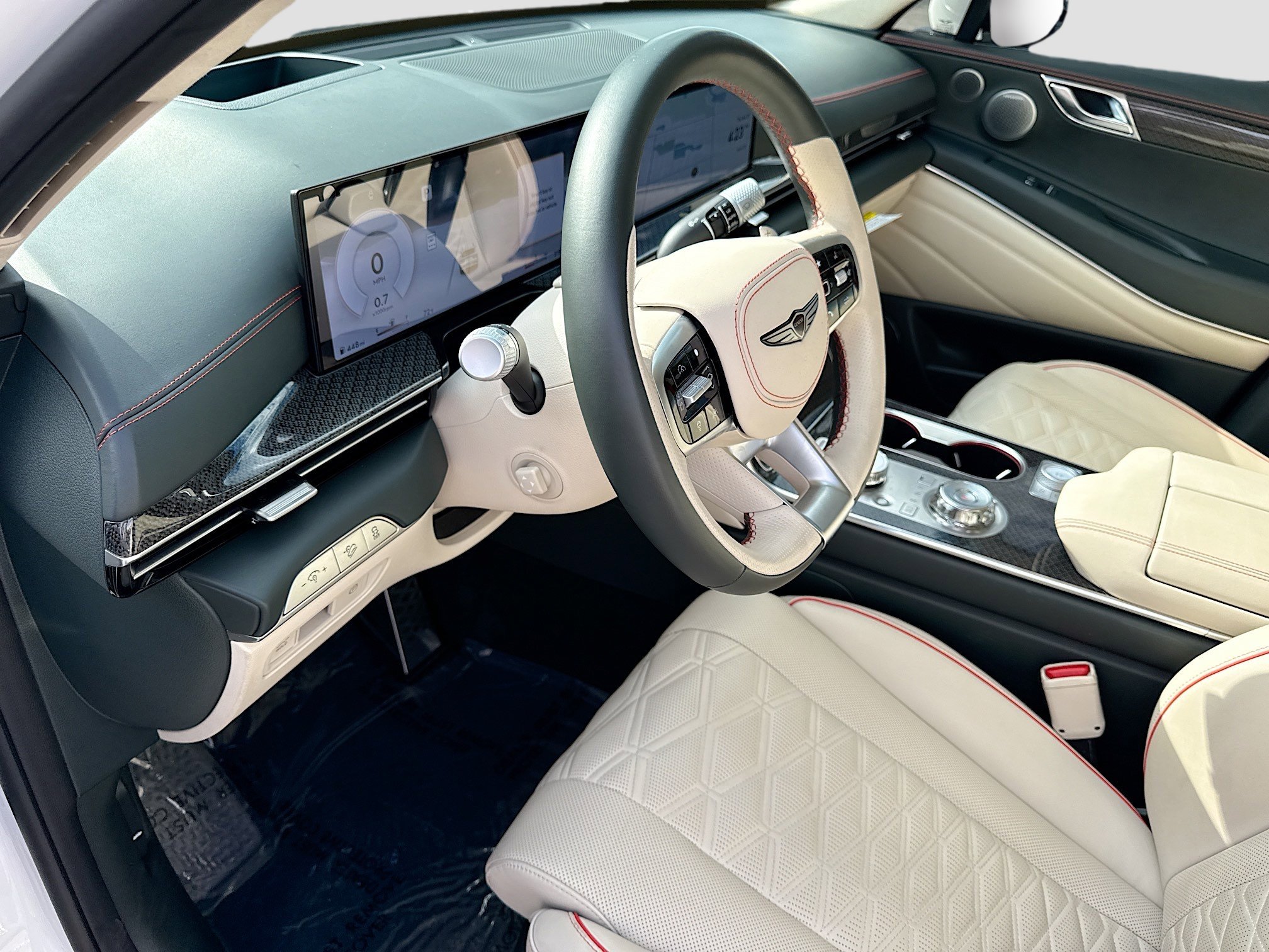 Used 2025 Genesis GV80 3.5T e-SC AWD/4WD image 26