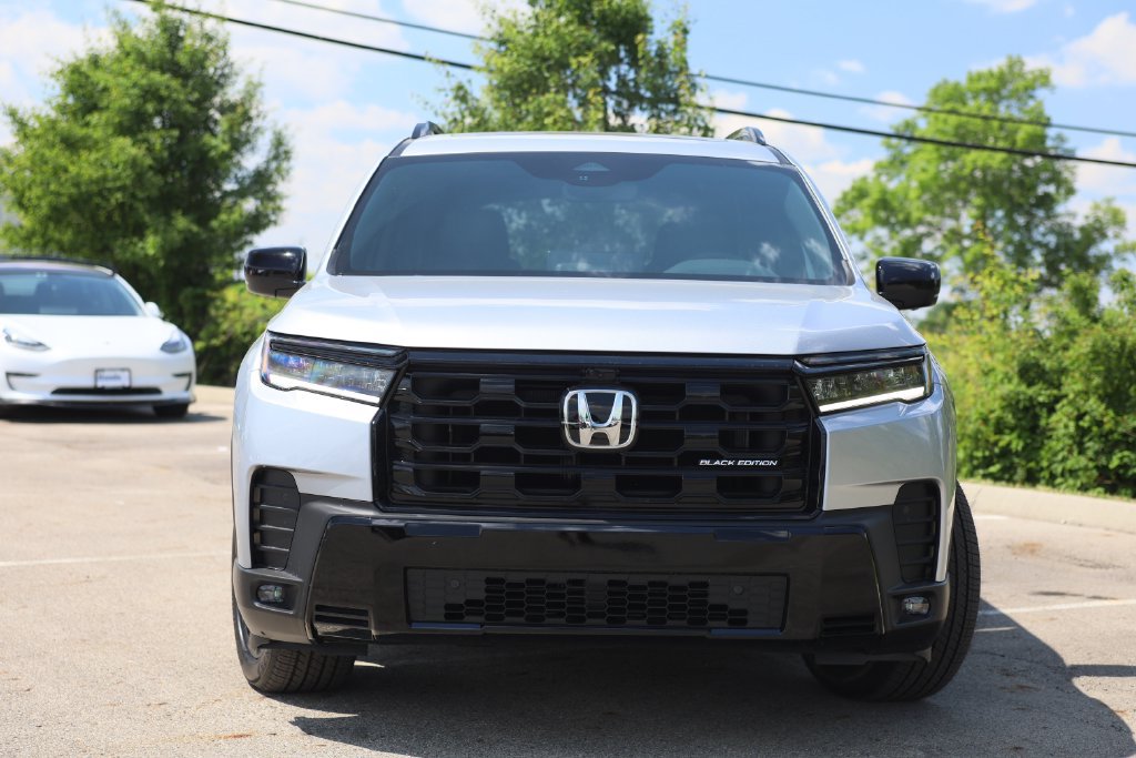 New 2026 Honda Pilot Black Edition image 2