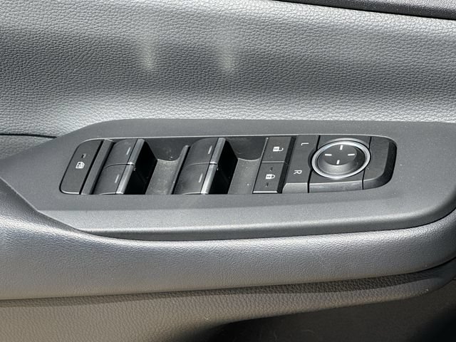 Used 2023 Toyota Prius XLE FWD image 25