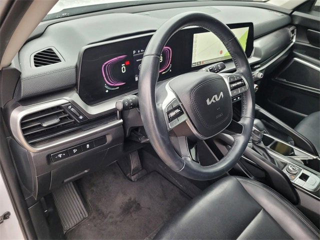 Used 2024 Kia Telluride S image 15