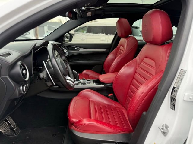 Used 2024 Alfa Romeo Stelvio Veloce image 15