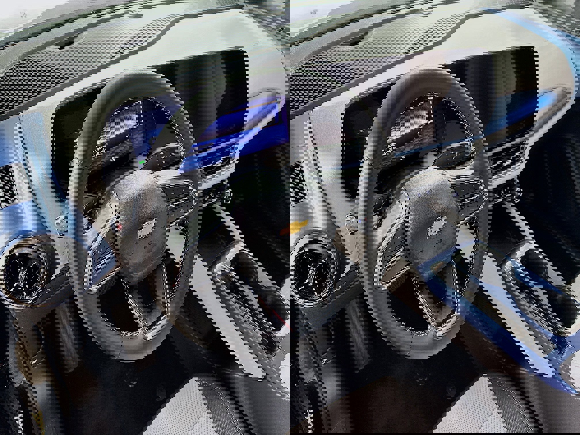 Used 2025 Chevrolet Equinox EV LT image 23