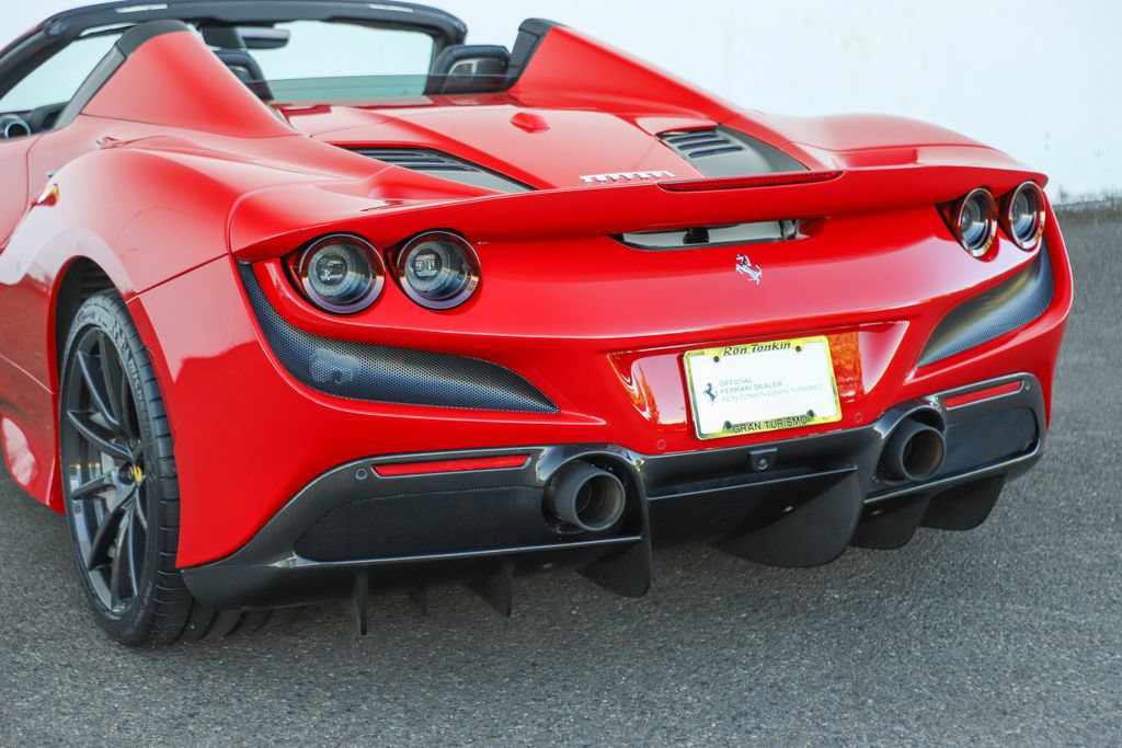 Certified 2022 Ferrari F8 Tributo RWD image 47