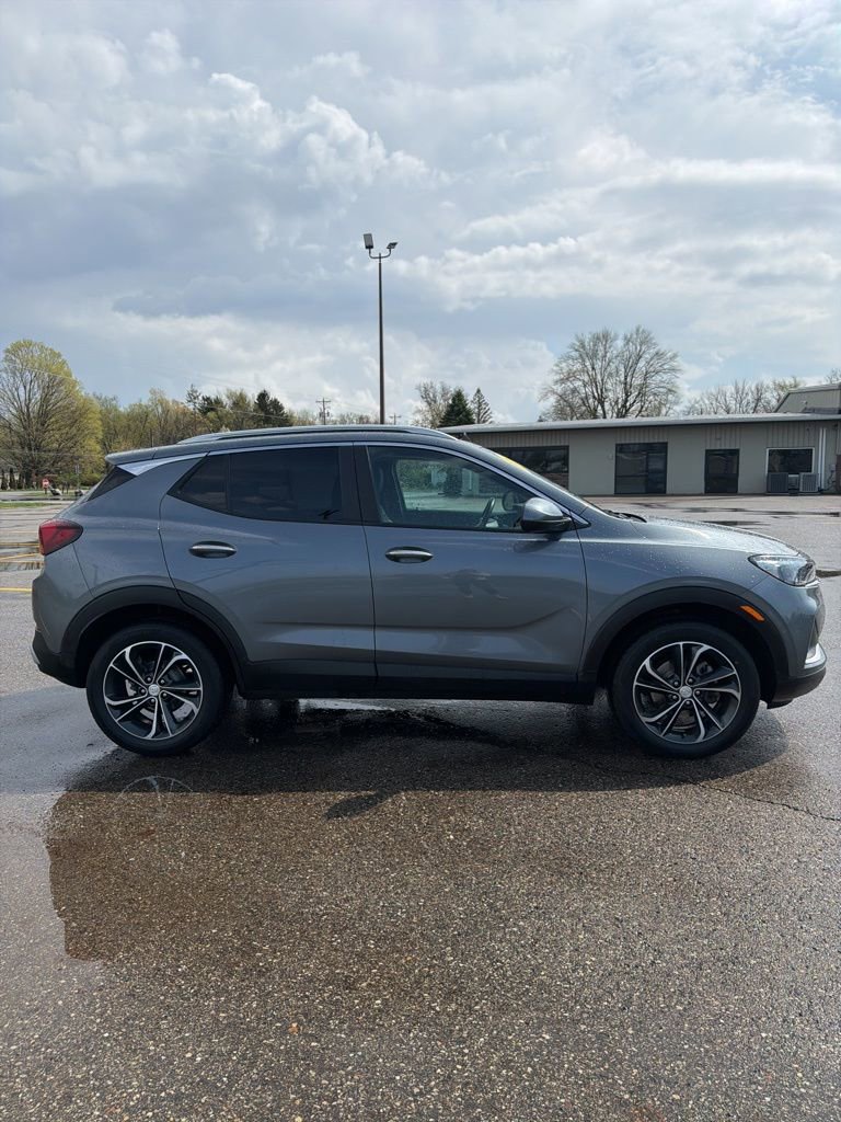 Used 2021 Buick Encore GX Select AWD/4WD image 4